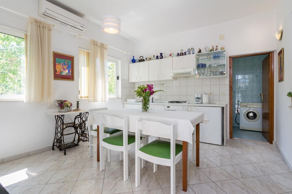 Apartments Coce Trogir Buitenkant foto
